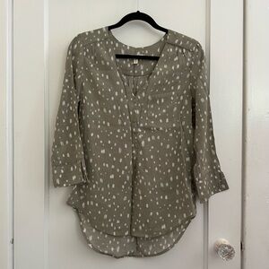 5/$25 Como Blu Sage Green Button Up Blouse